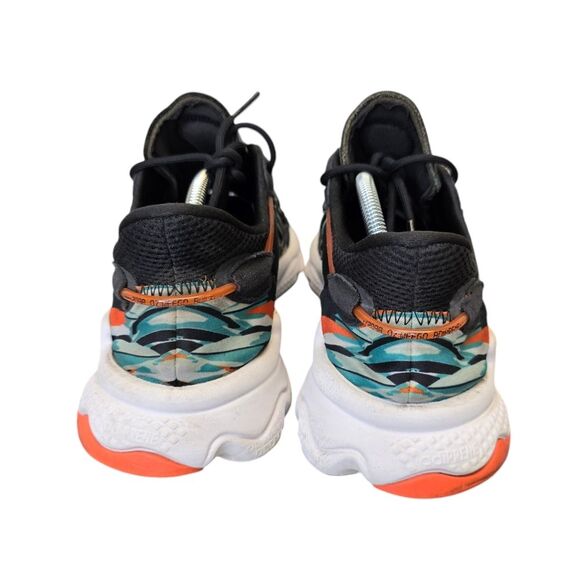Adidas Men's 10.5 Ozweego Black/Cloud White Tropical Print Sneakers FZ3829 - Picture 4 of 15